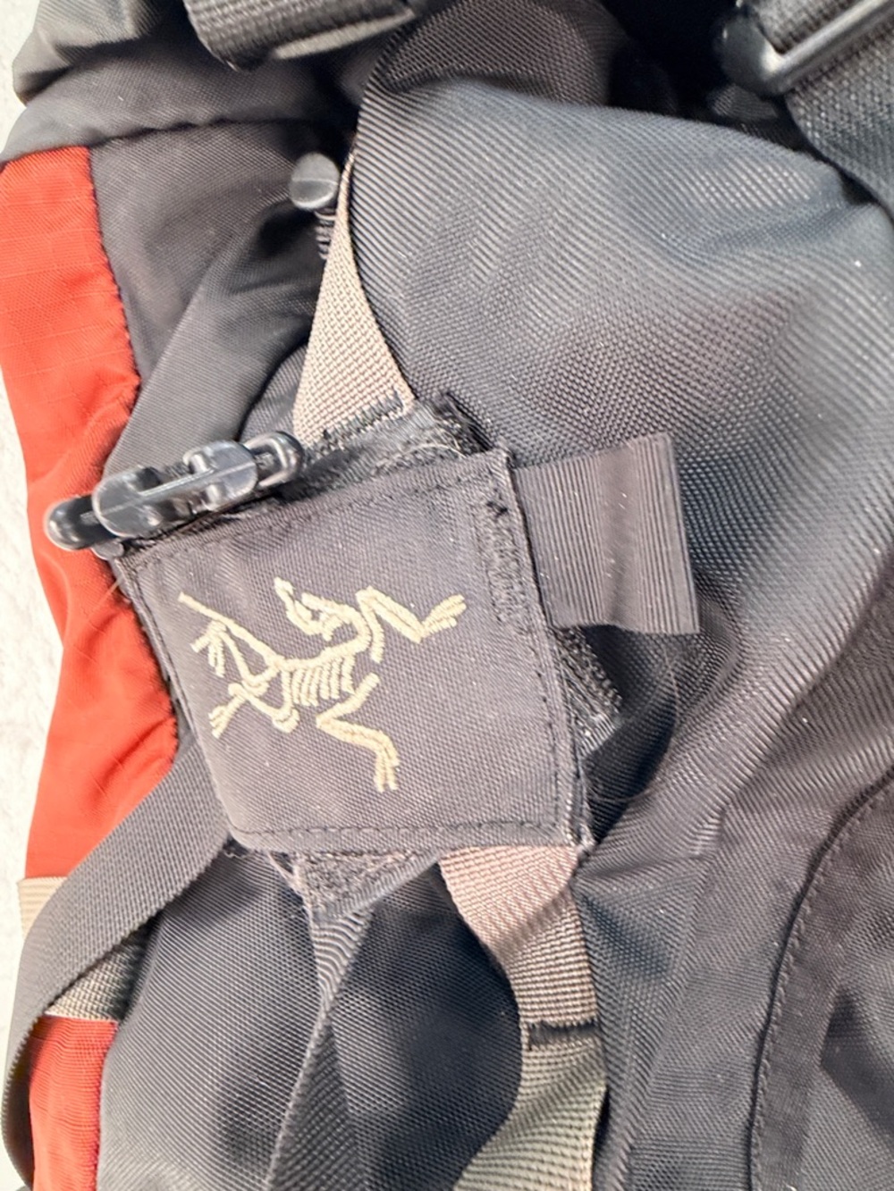 Arc’teryx Bora 30 Hiking Backpack Black Red Technical Daypack - Picture 5 of 14